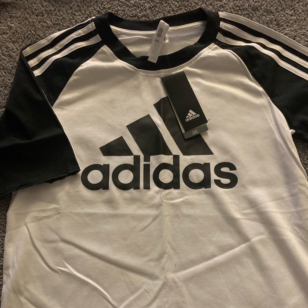 Adidas t shirt